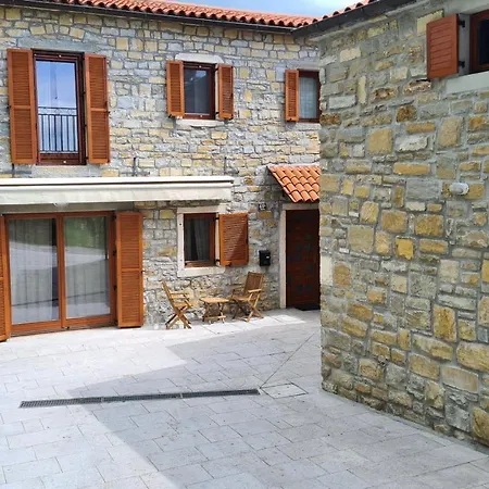 Holiday home Istrian Houses Padna Secovlje
